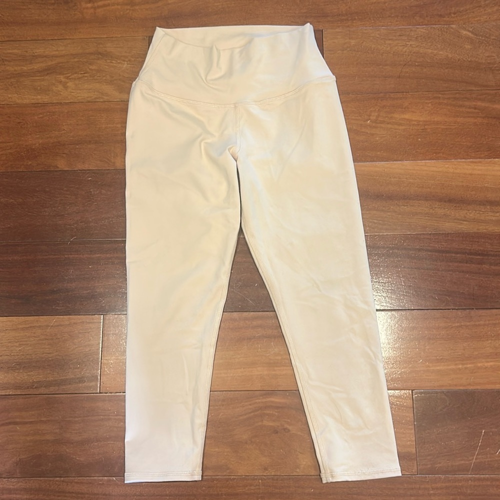 ALO pale baby pink cropped leggings 20” inseam size medium